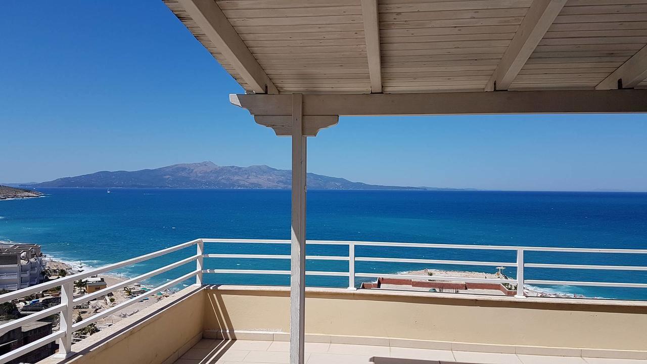 Ferienwohnung Sea Front Penthouse Sarandë Exterior foto